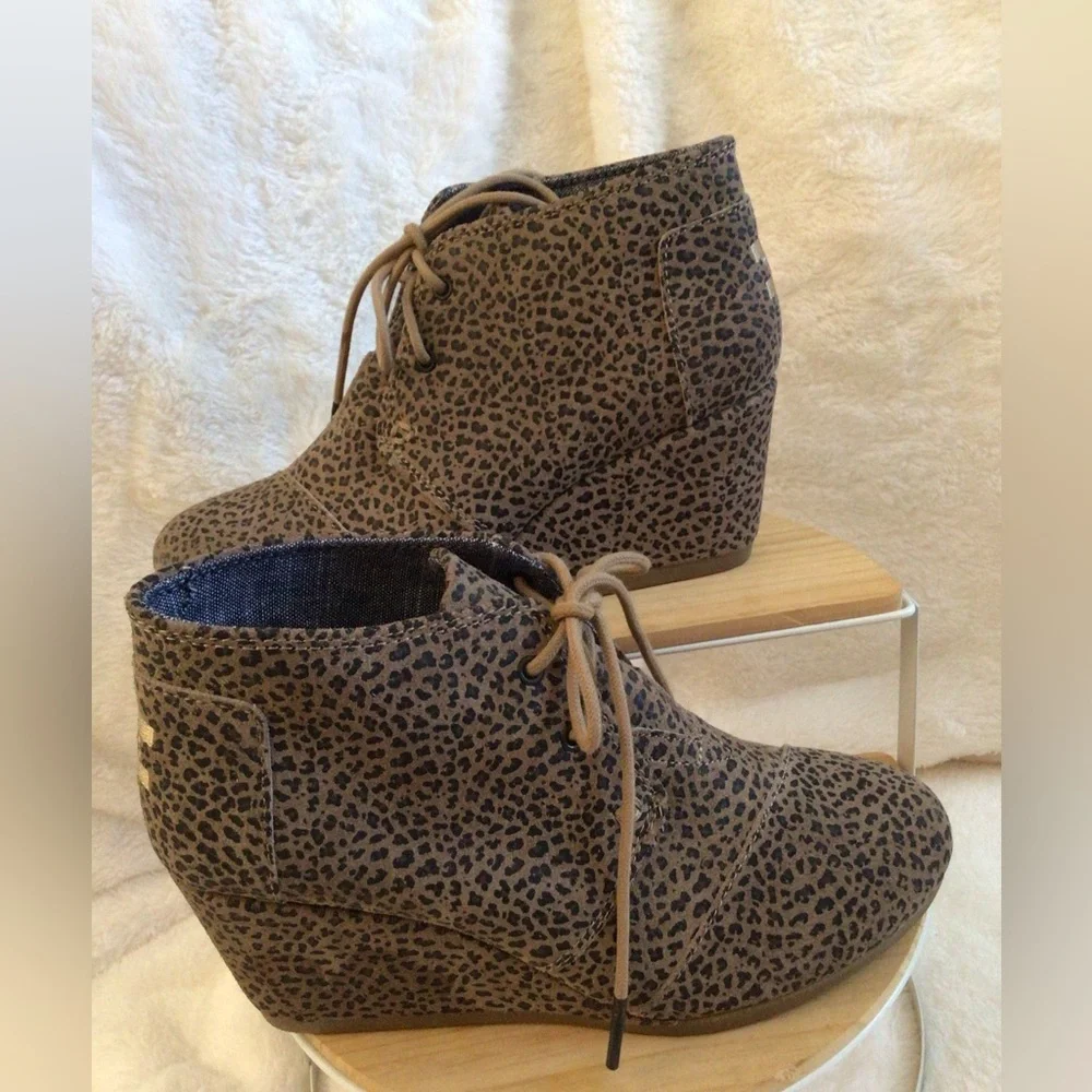 Toms Tan Leopard Print Wedge Boots